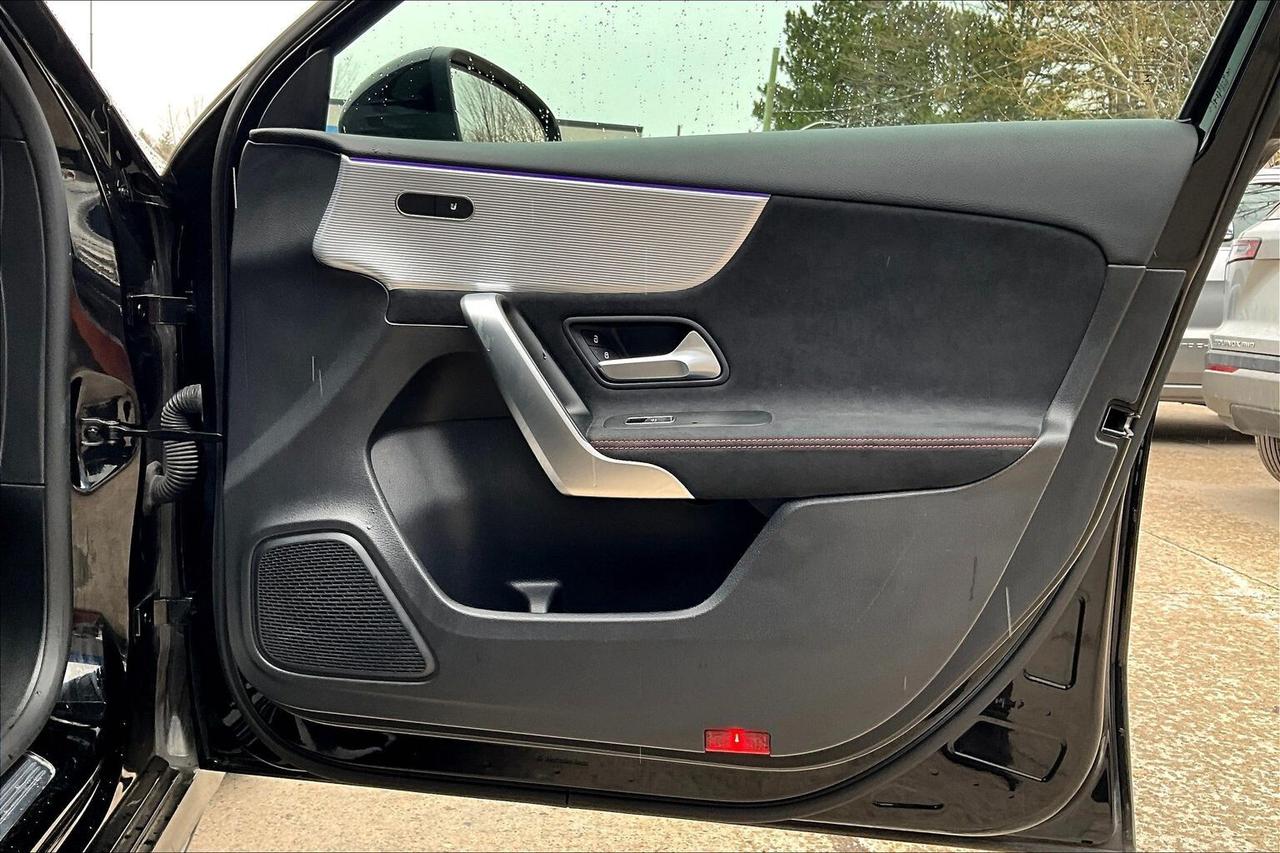 2021 Mercedes-Benz A-Class A250 | AMG Sport Pkg | Sunroof | NAV | AWD Photo