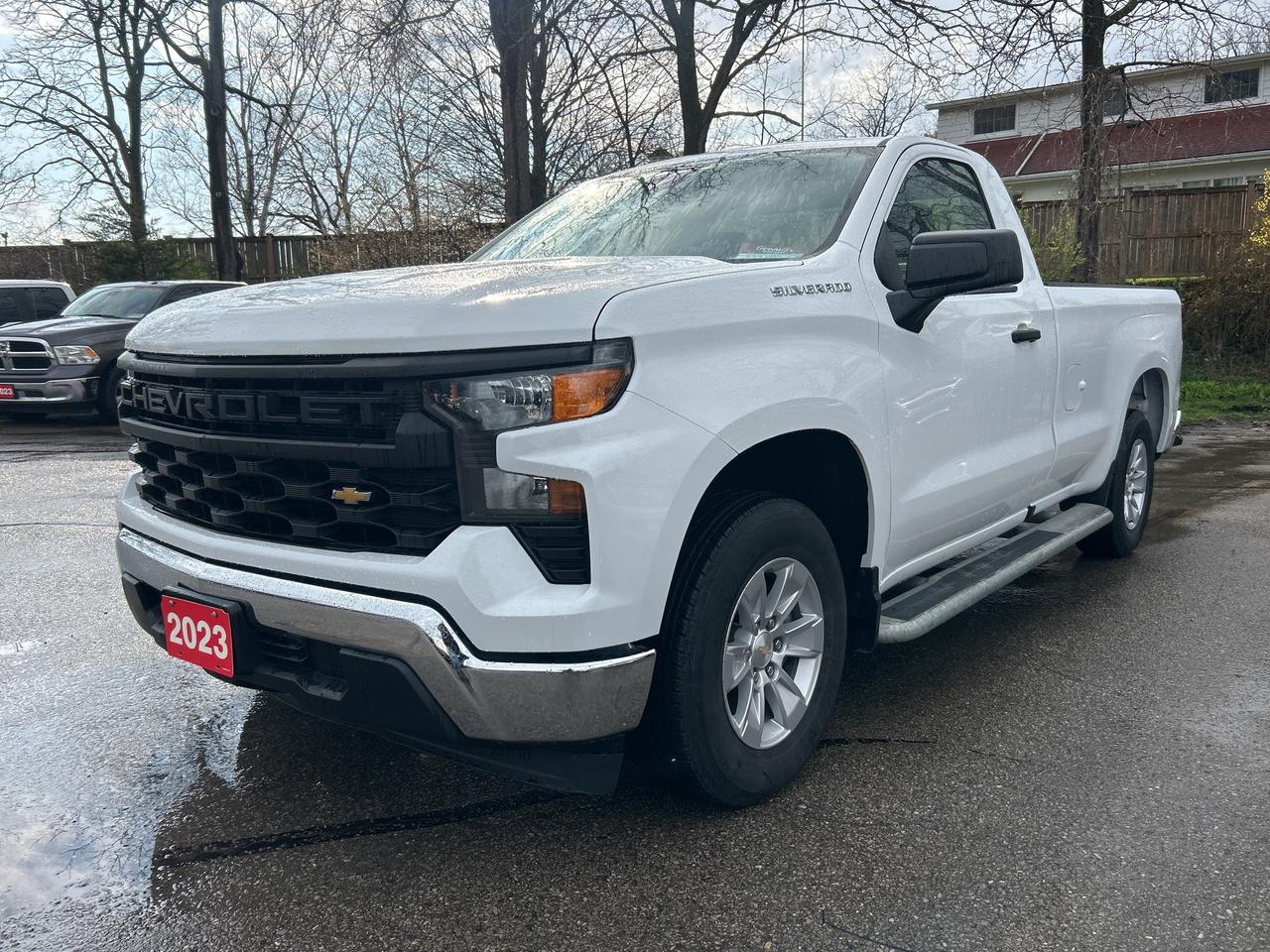 2023 Chevrolet Silverado 1500 REG CAB, LONG BOX, CLEAN CARFAX, BACK UP CAMERA! - Photo #2