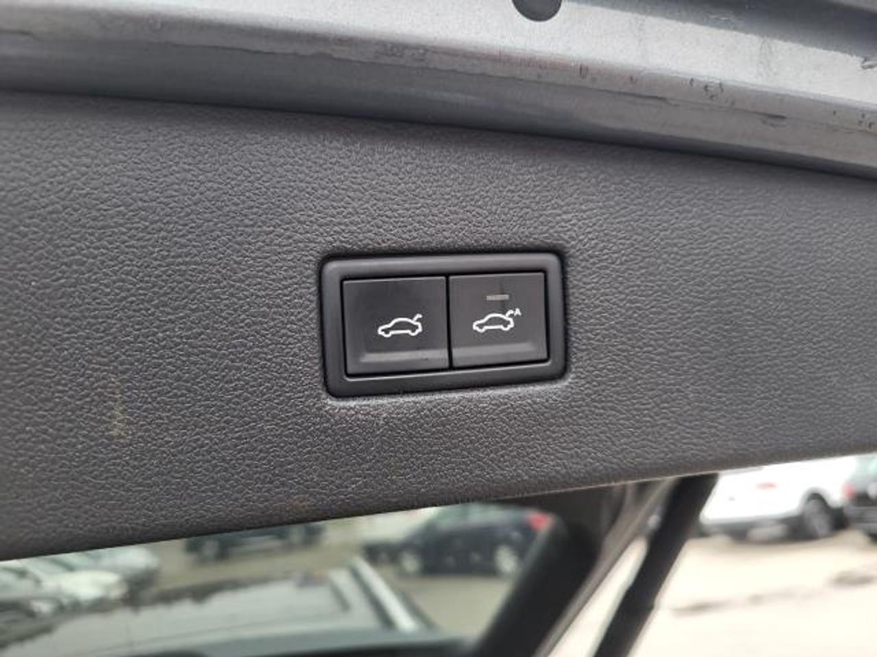 2018 Volkswagen Tiguan Highline Photo