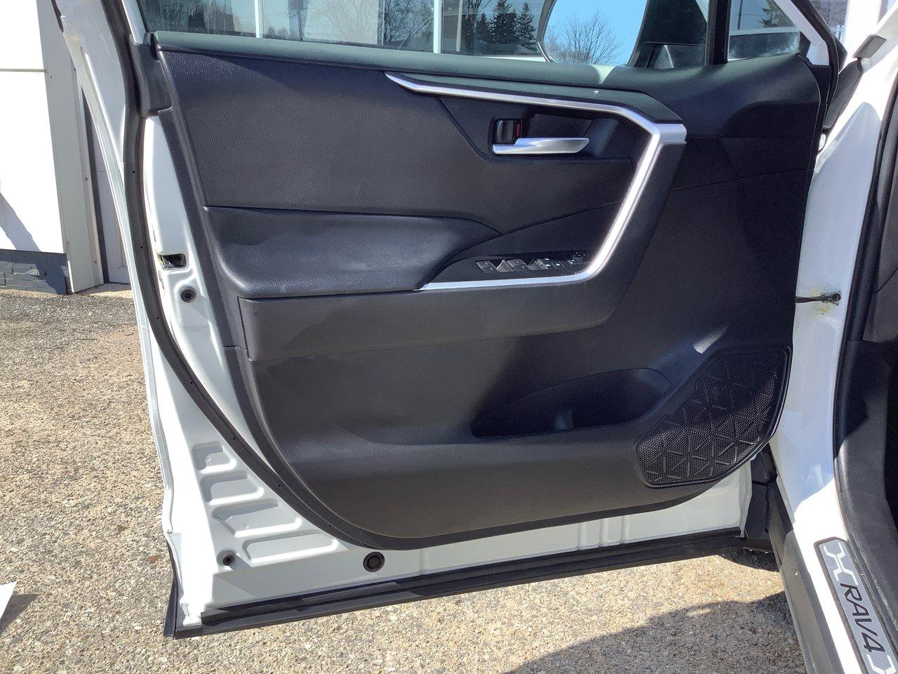 2022 Toyota RAV4 XLE AWD XLE Photo