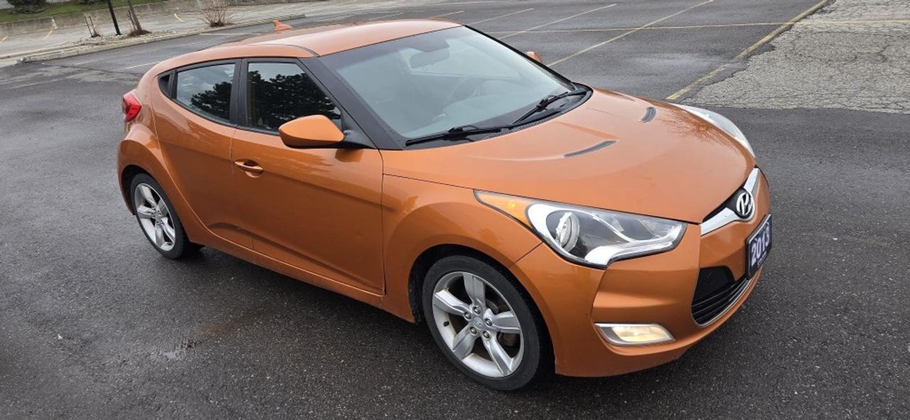 2013 Hyundai Veloster Base 3dr Hatchback Automatic Photo