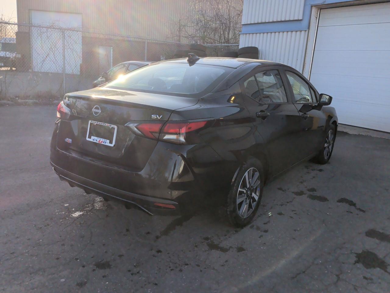 2024 Nissan Versa SV Photo4