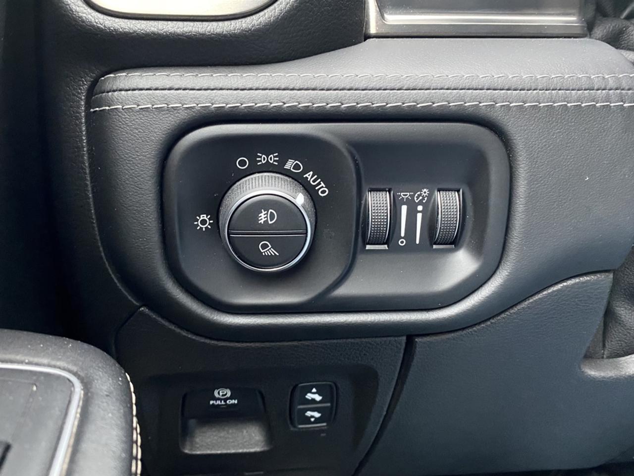 2019 RAM 1500 Limited  - Navigation -  Leather Seats Photo