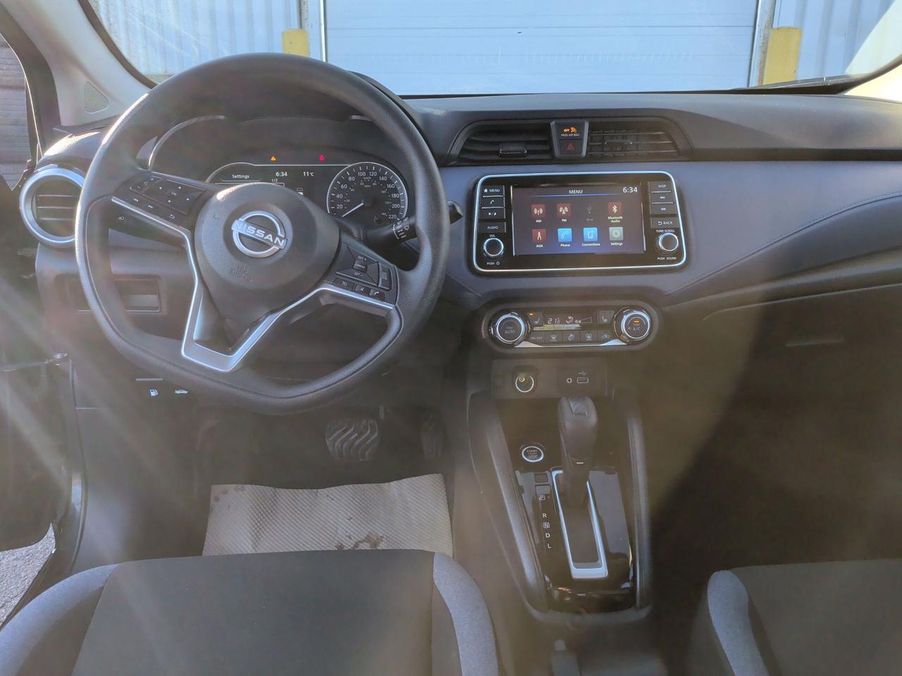 2024 Nissan Versa SV Photo
