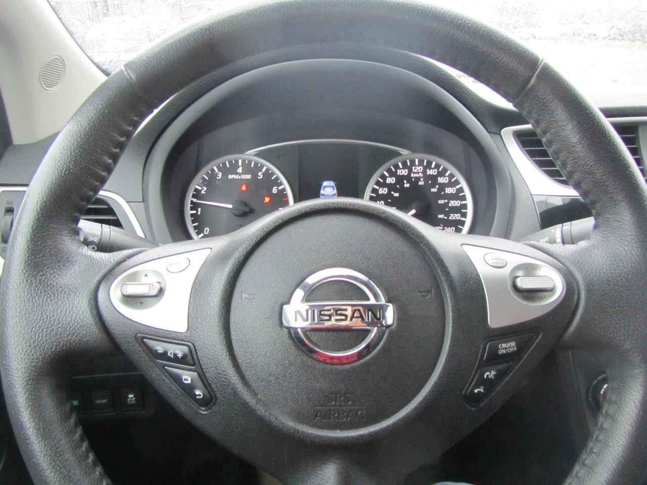 2017 Nissan Sentra SR CVT Photo