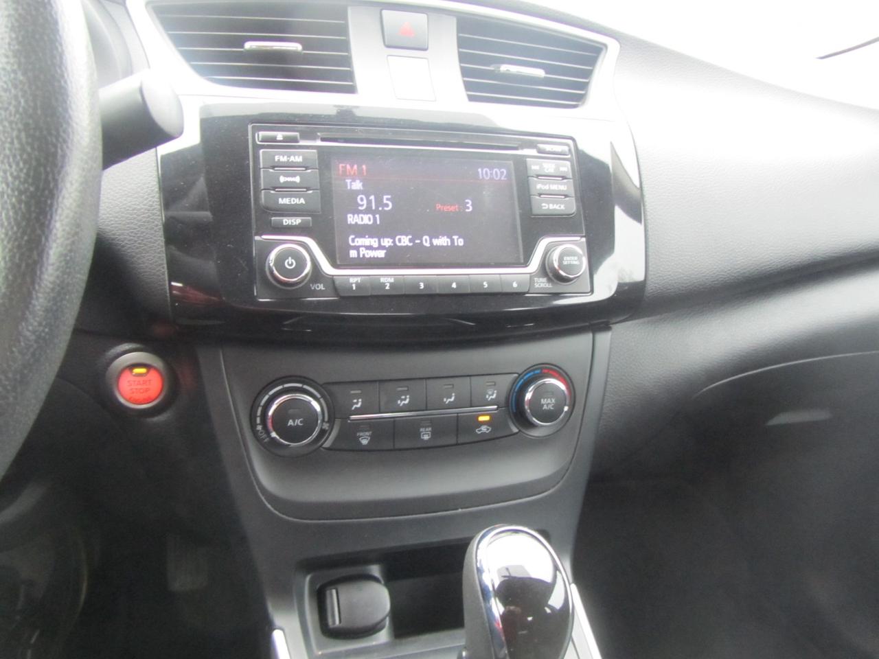 2017 Nissan Sentra SR CVT Photo