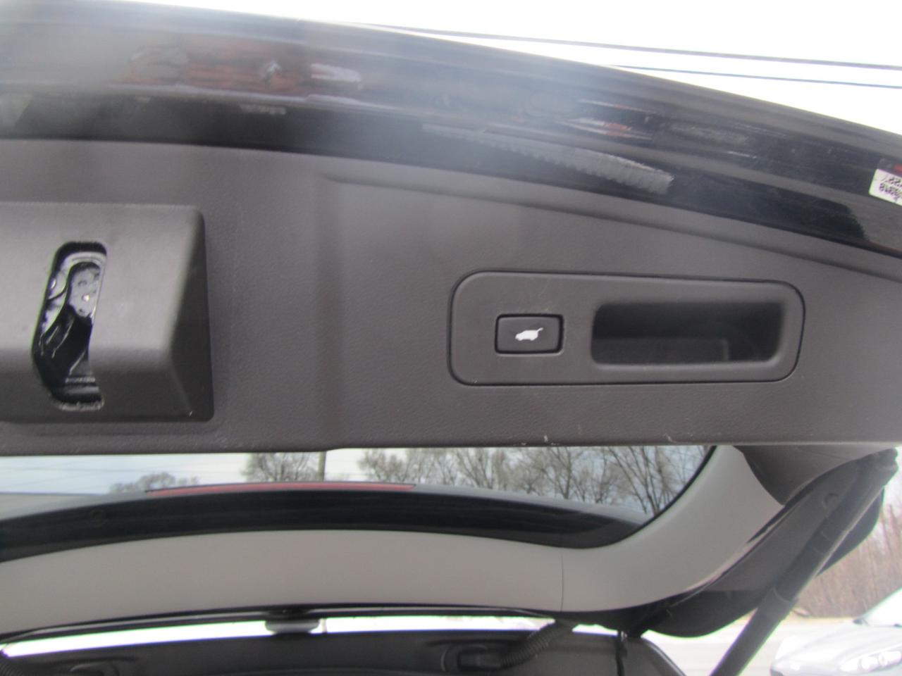 2016 Acura MDX SH-AWD 4dr w/Tech/Entertainment Photo