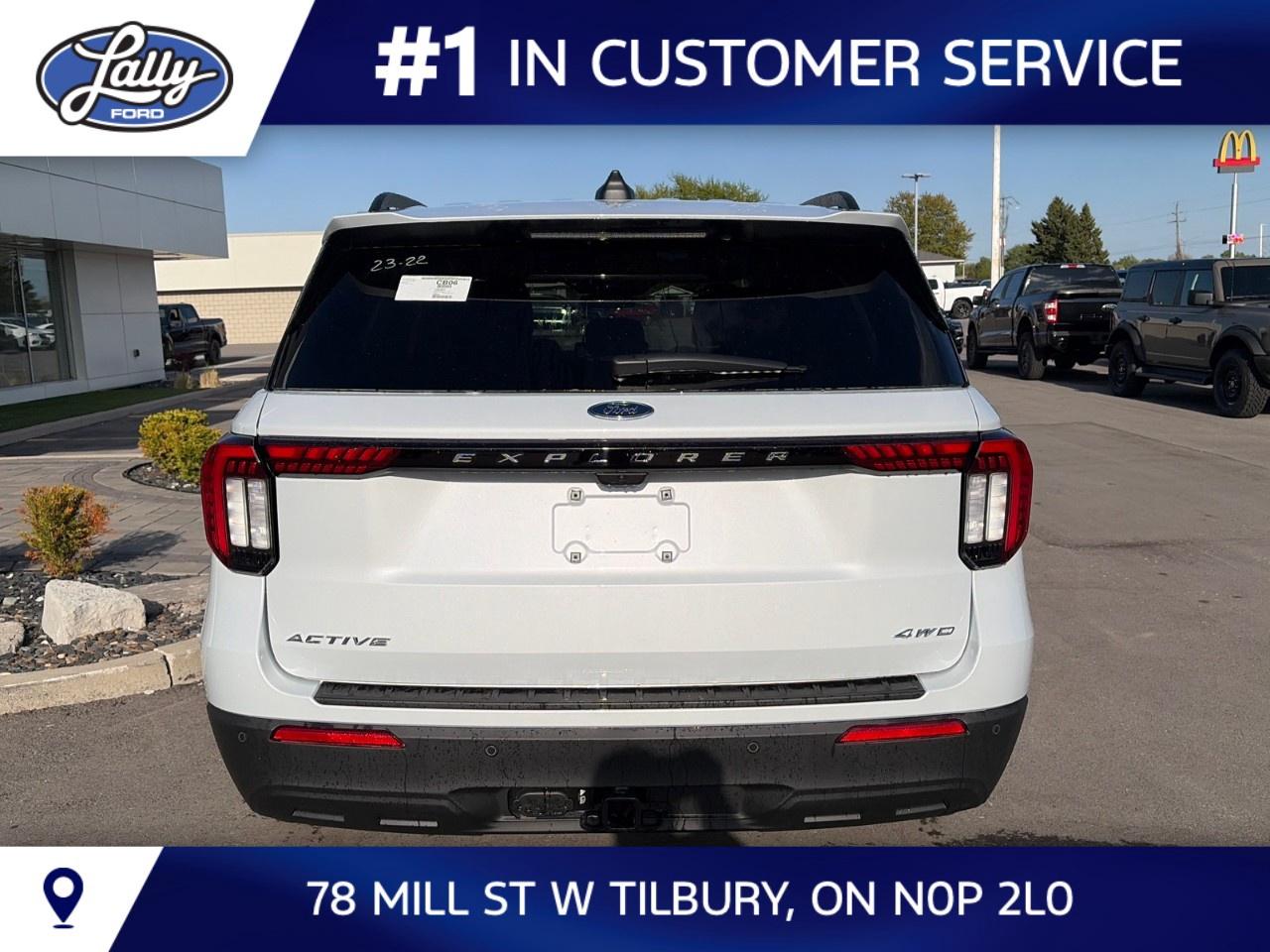 2026 Ford Explorer Active w/200A Pkg 4WD Photo3