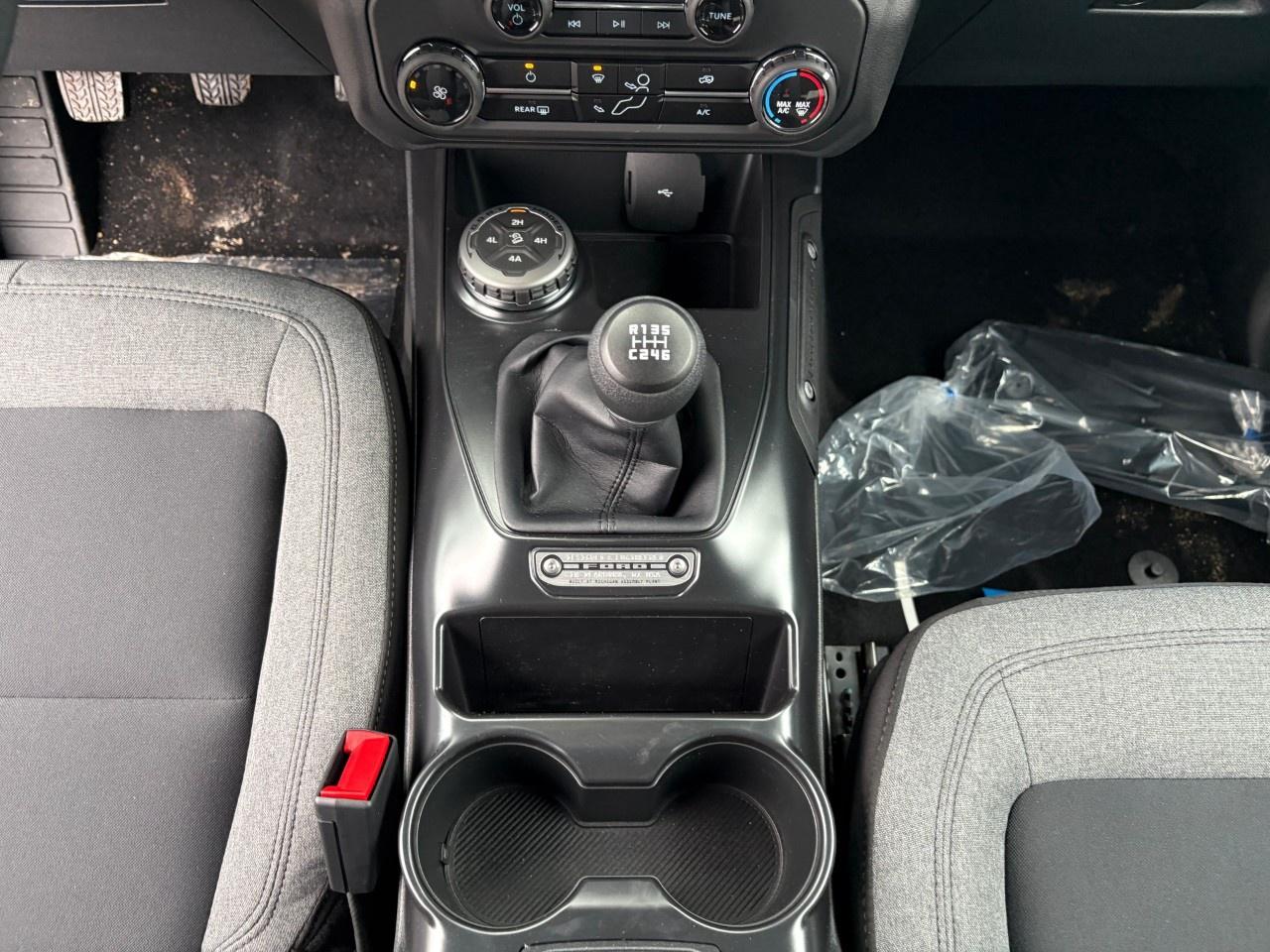 2026 Ford Bronco Base 2 Door 4x4 Photo