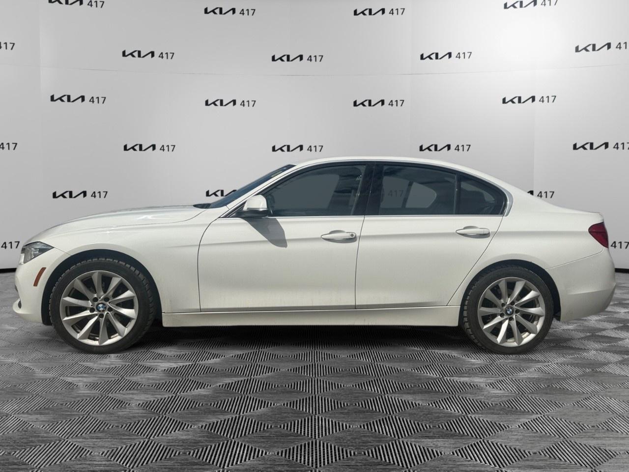 2017 BMW 3 Series 4dr Sdn 330i xDrive AWD Photo