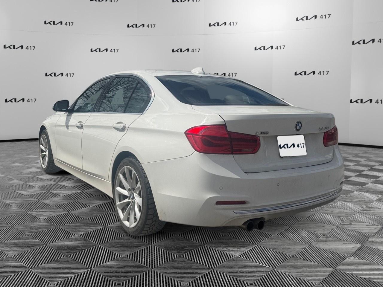 2017 BMW 3 Series 4dr Sdn 330i xDrive AWD Photo
