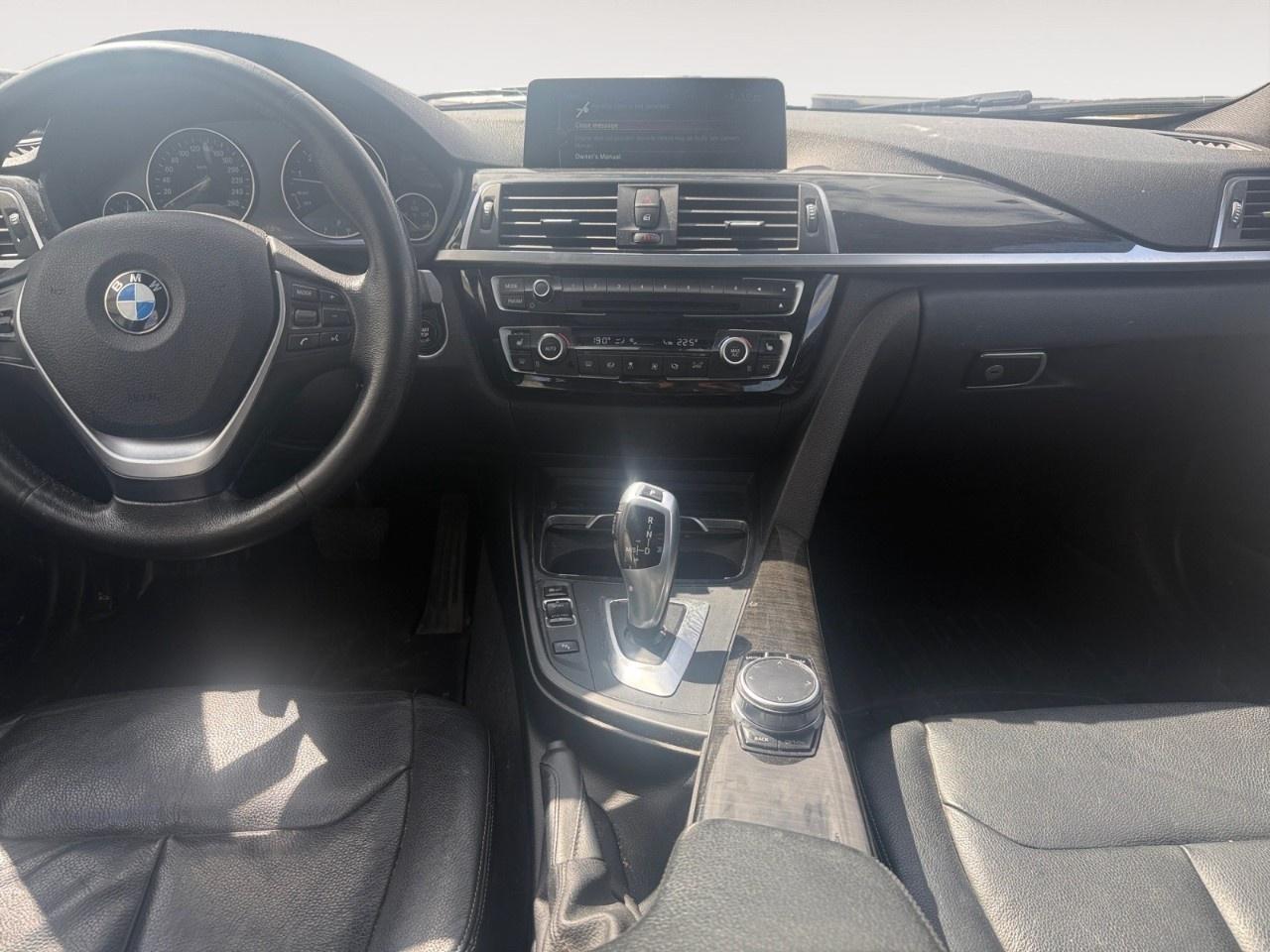 2017 BMW 3 Series 4dr Sdn 330i xDrive AWD Photo