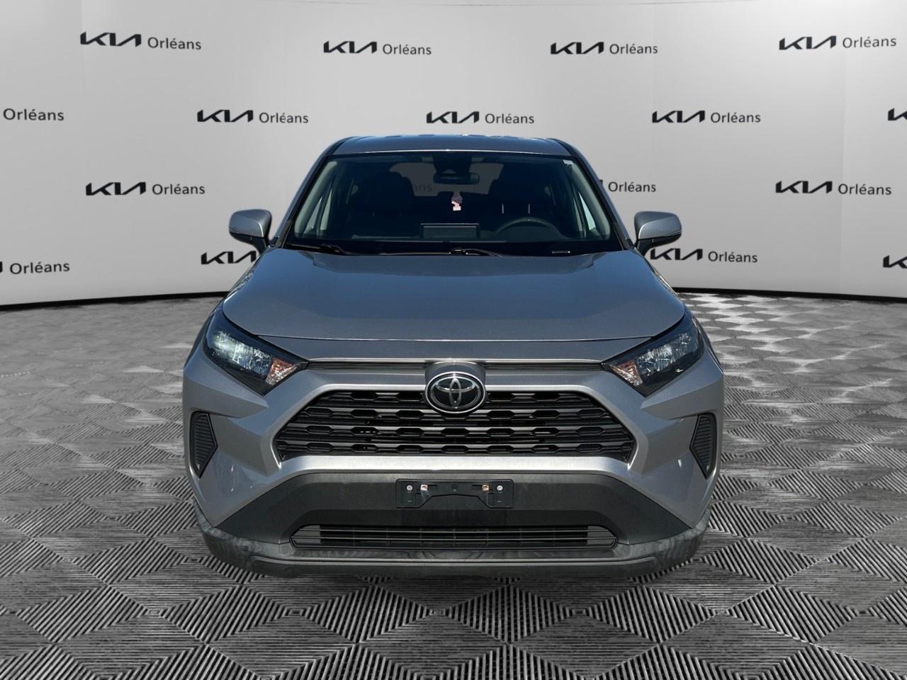 2022 Toyota RAV4 LE AWD Photo