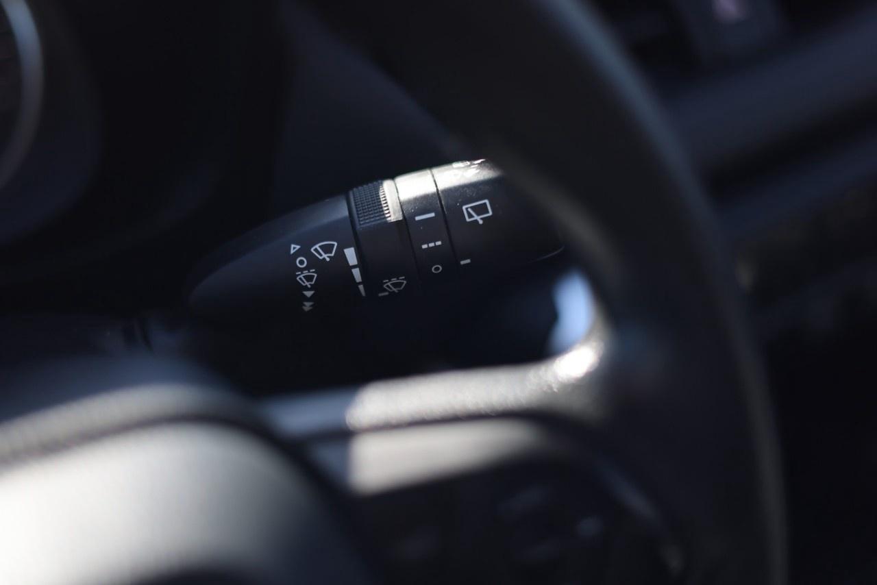 2022 Toyota RAV4 LE AWD Photo