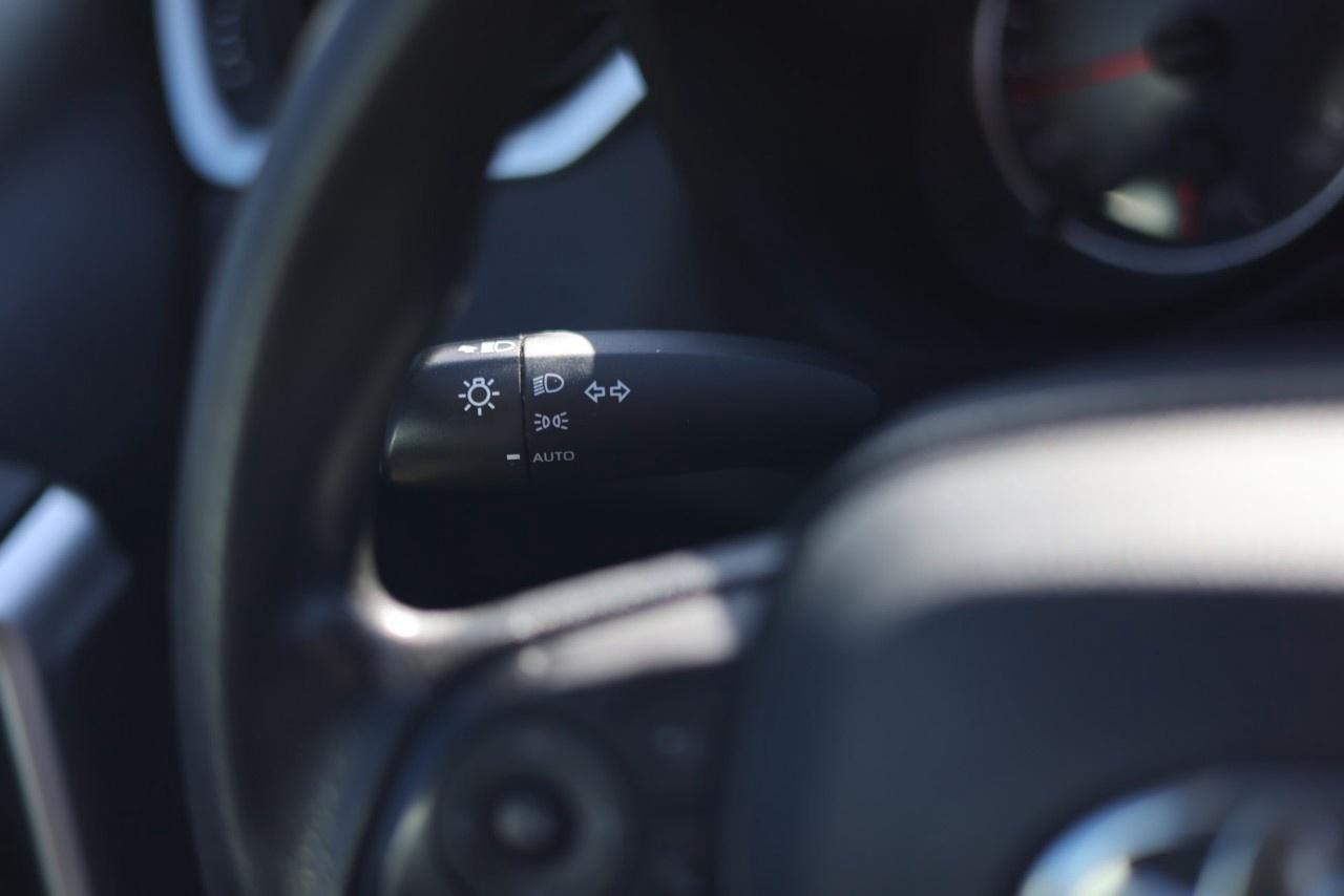 2022 Toyota RAV4 LE AWD Photo