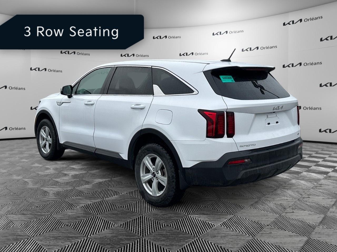 2023 Kia Sorento LX  AWD Photo