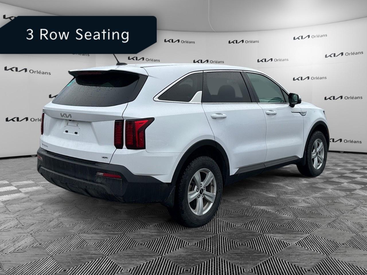 2023 Kia Sorento LX  AWD Photo