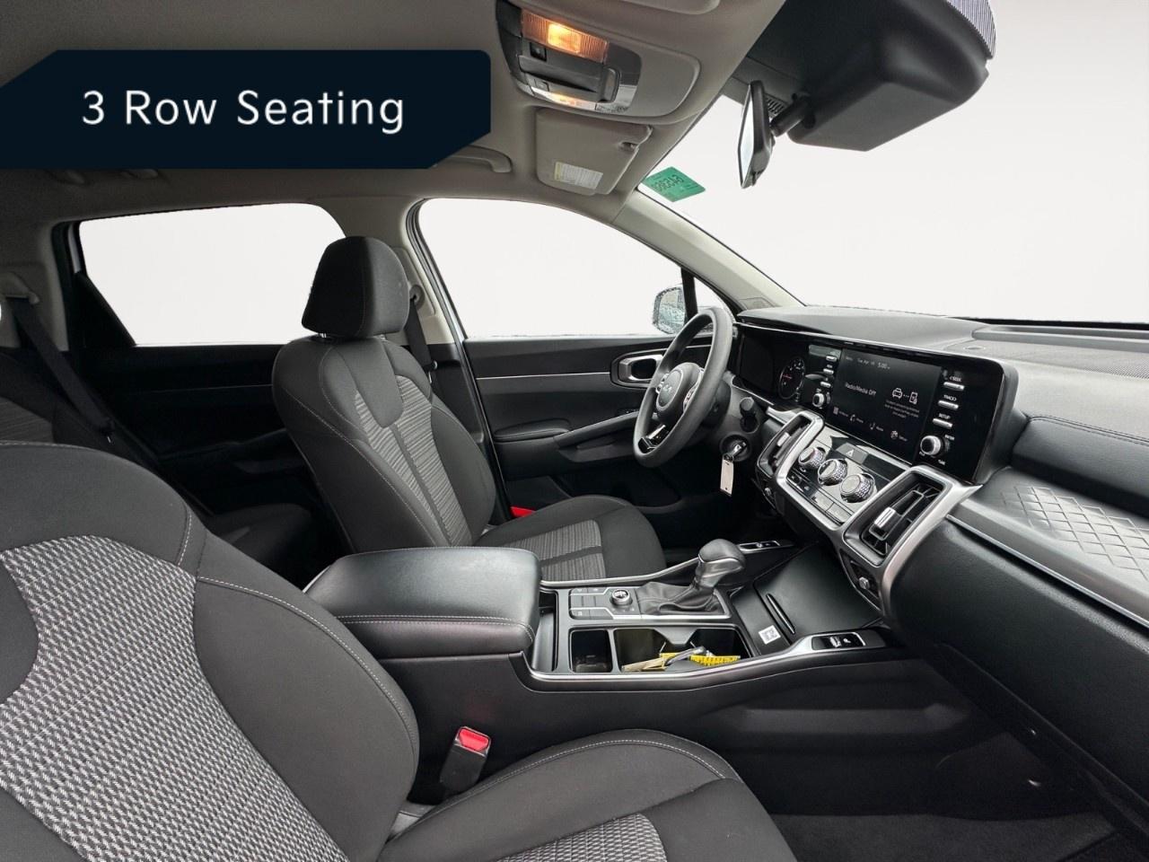2023 Kia Sorento LX  AWD Photo