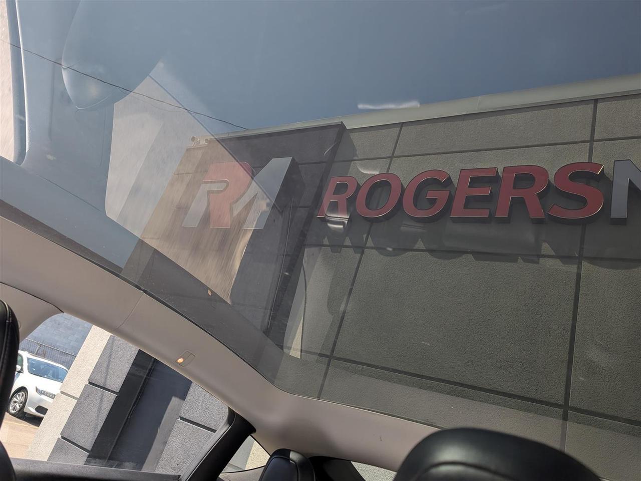 2020 Tesla Model Y LONG RANGE AWD - DUAL MOTOR Photo