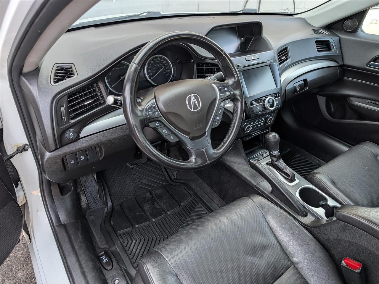2017 Acura ILX - SUNROOF - LEATHER - TECH FEATS Photo