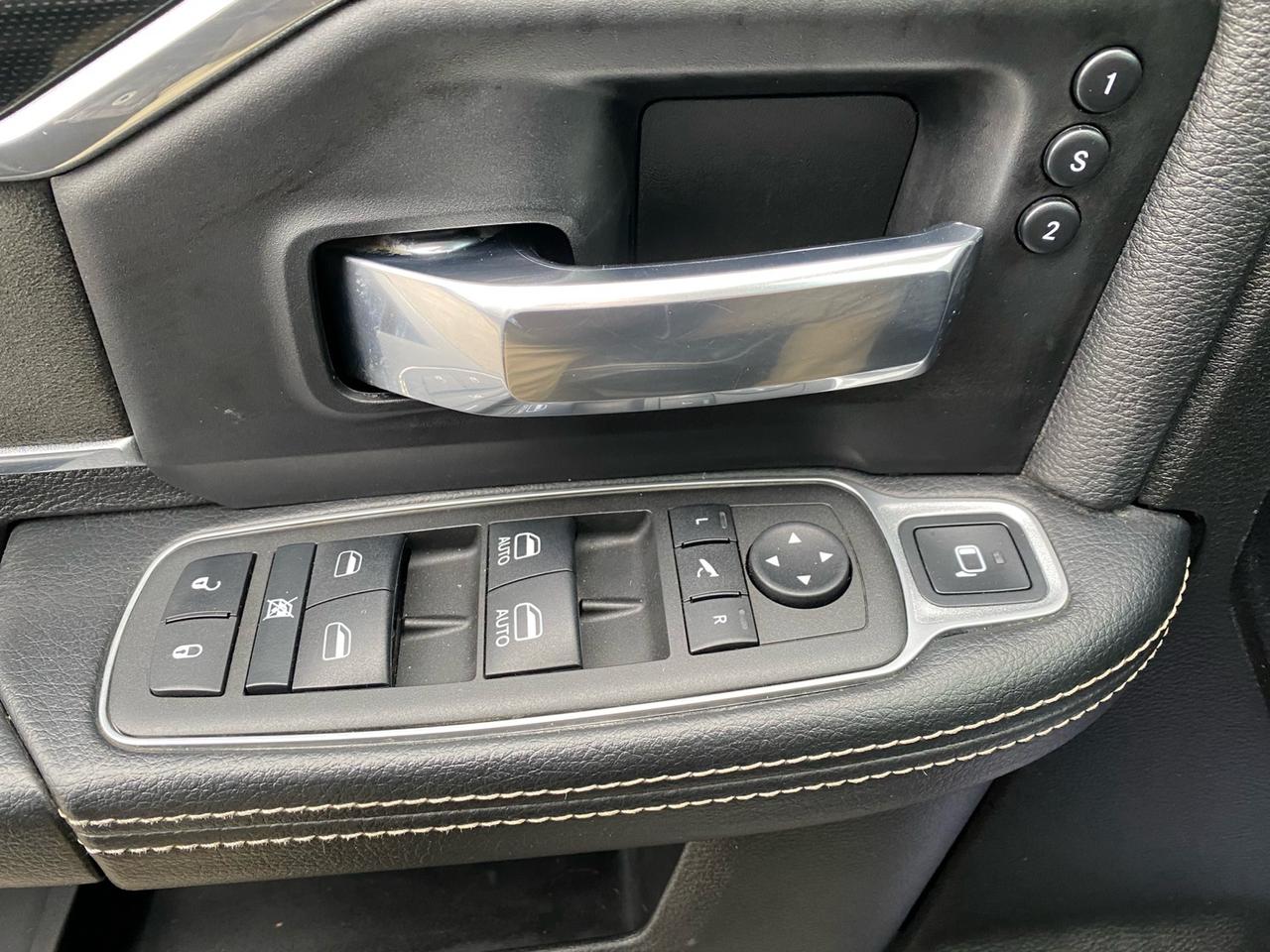 2022 RAM 2500 Night Edition Laramie | Cummins Diesel | NAV | Sunroof | Commercial Leasing Available Photo