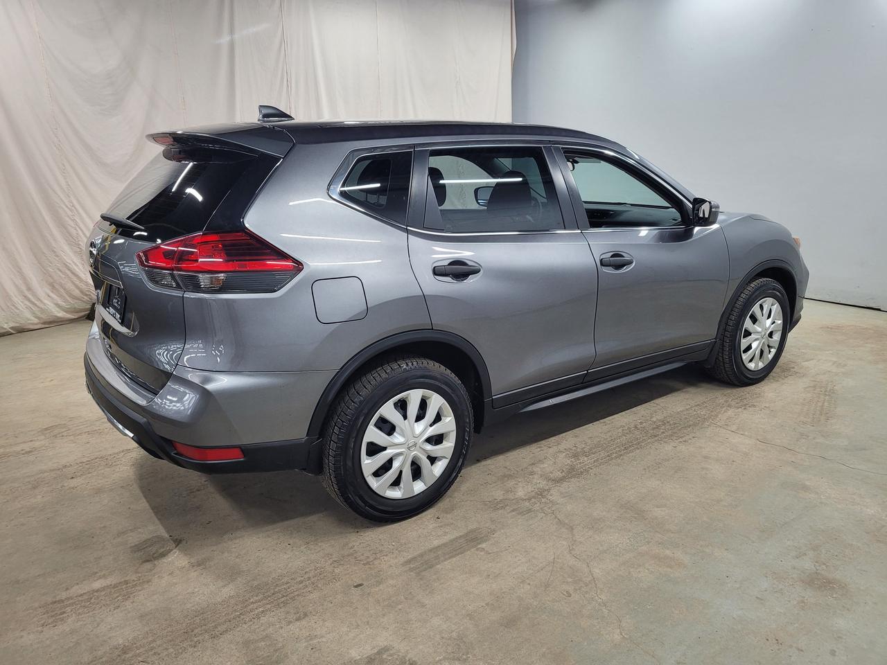 2017 Nissan Rogue S Photo