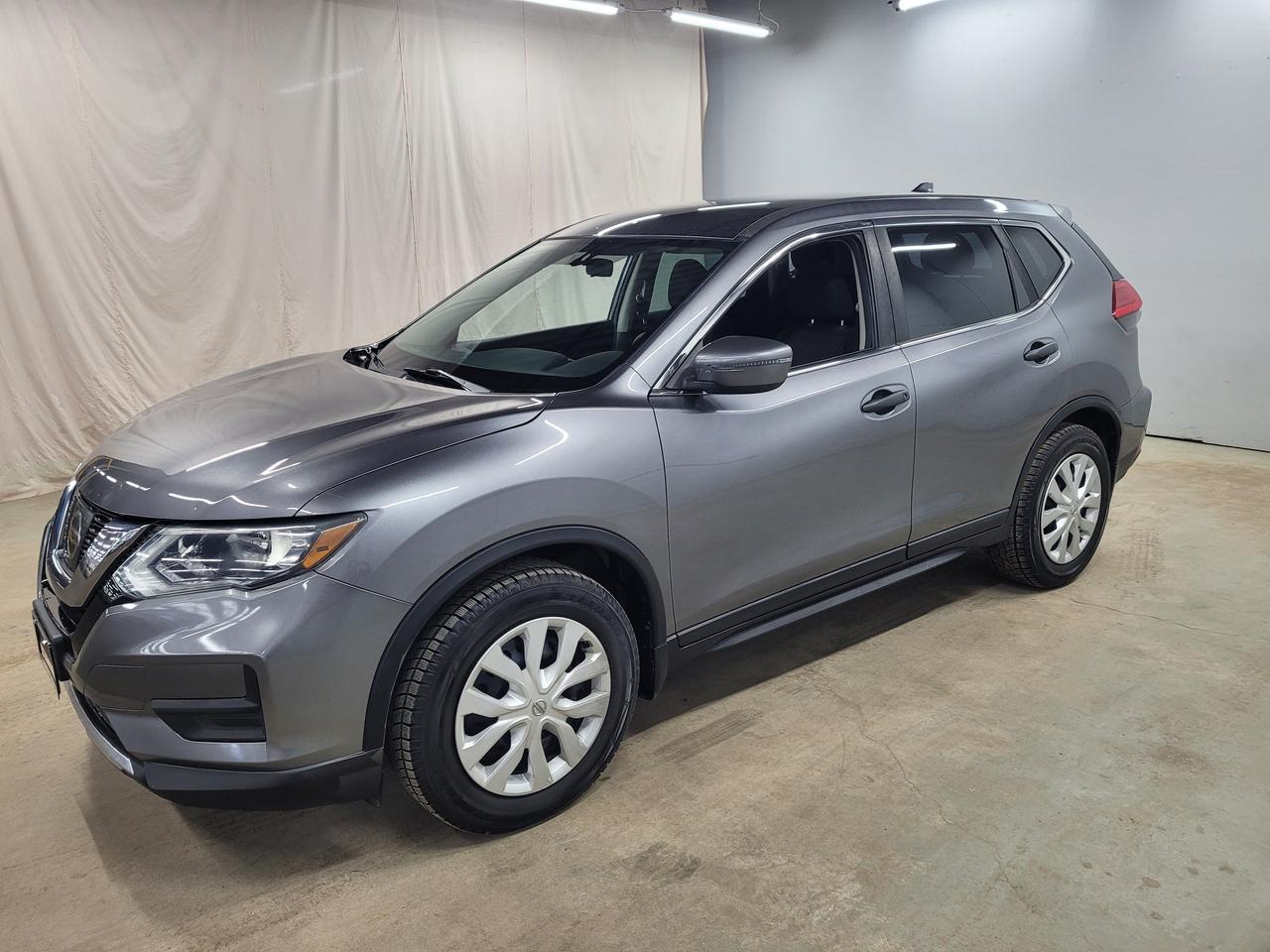 2017 Nissan Rogue S Photo3