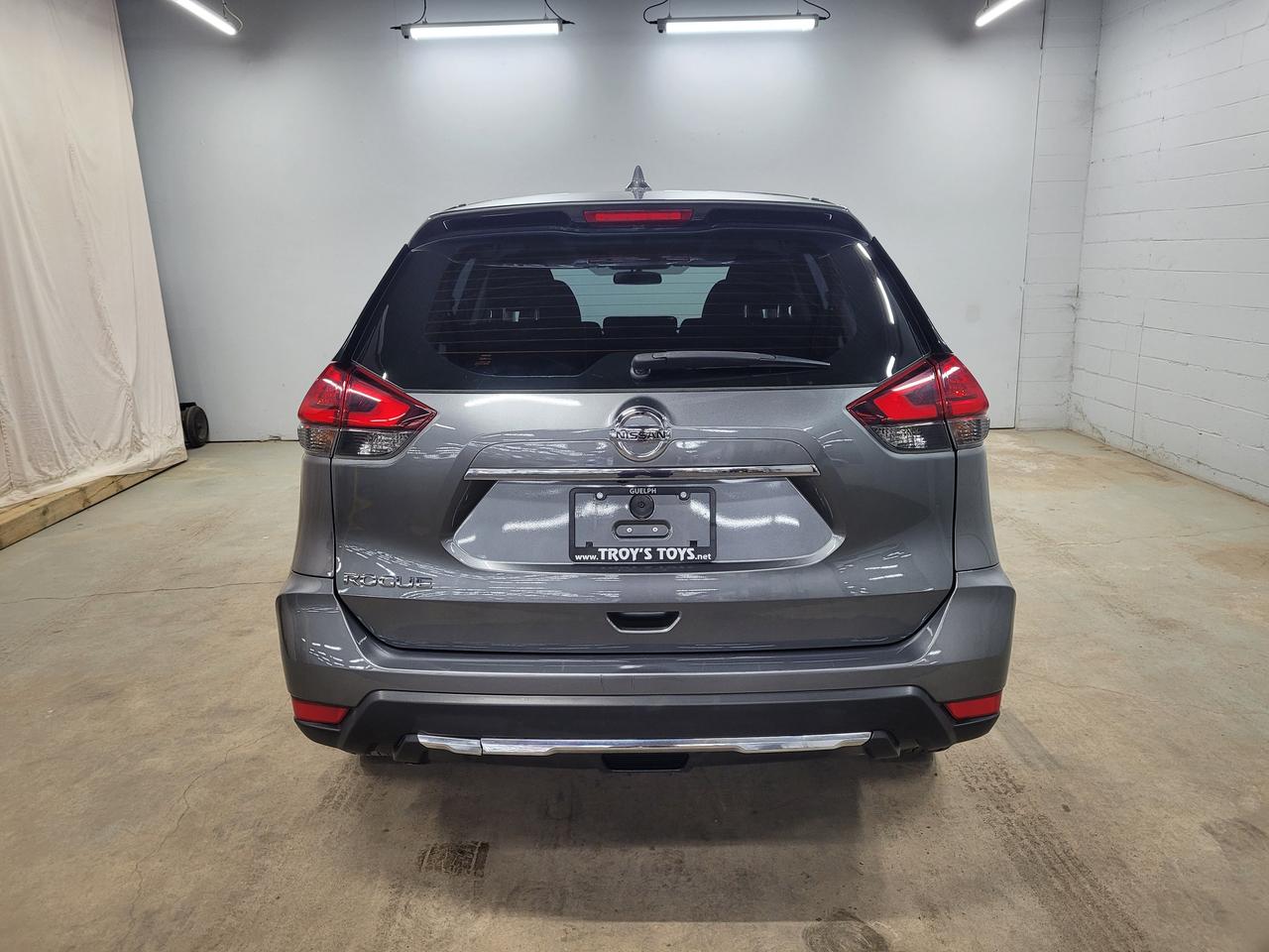 2017 Nissan Rogue S Photo