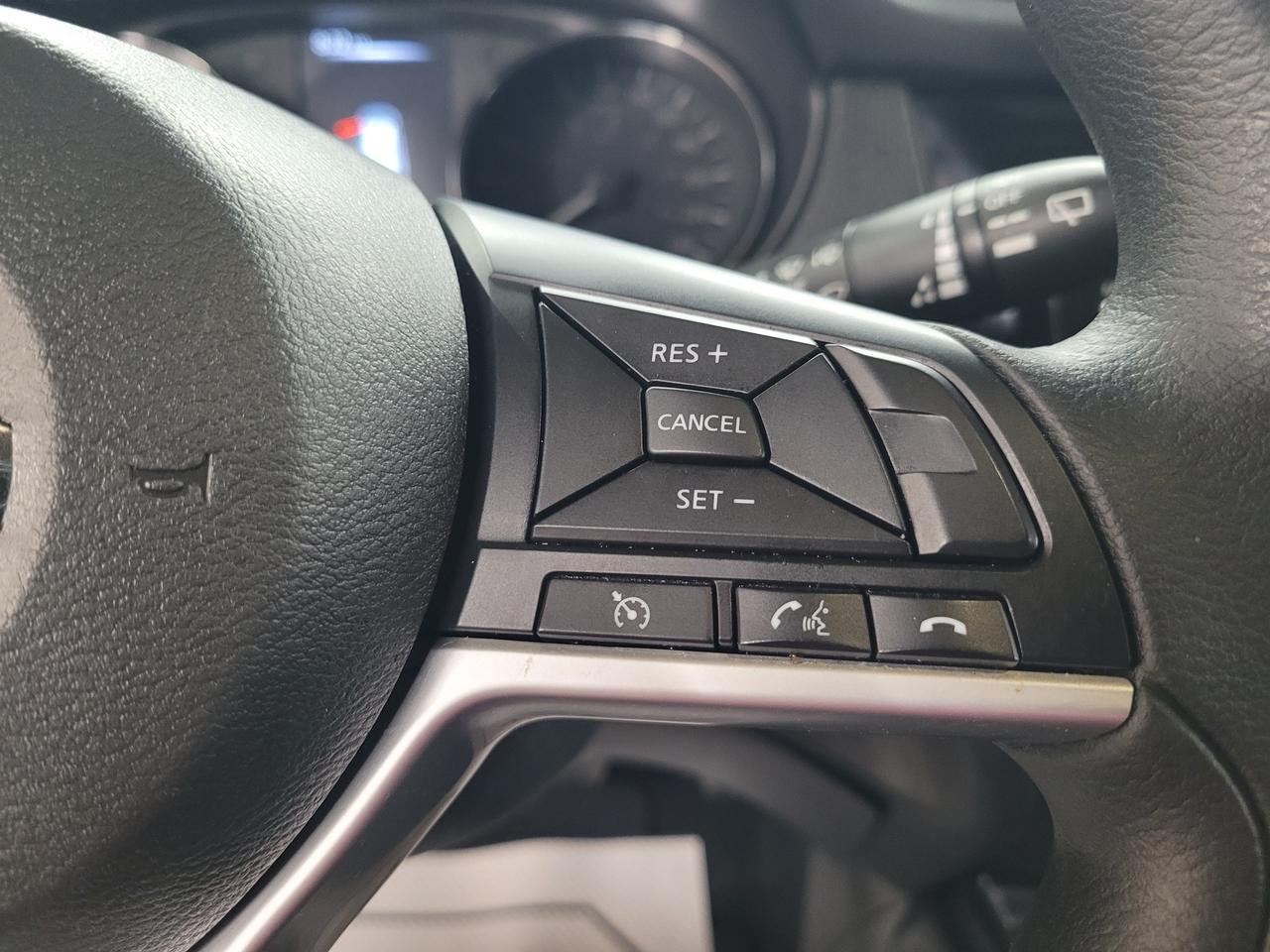 2017 Nissan Rogue S Photo