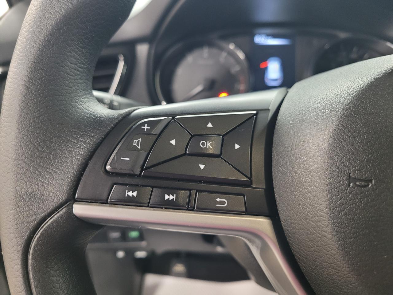 2017 Nissan Rogue S Photo35