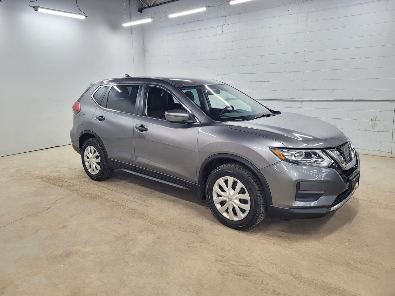 2017 Nissan Rogue S Photo1