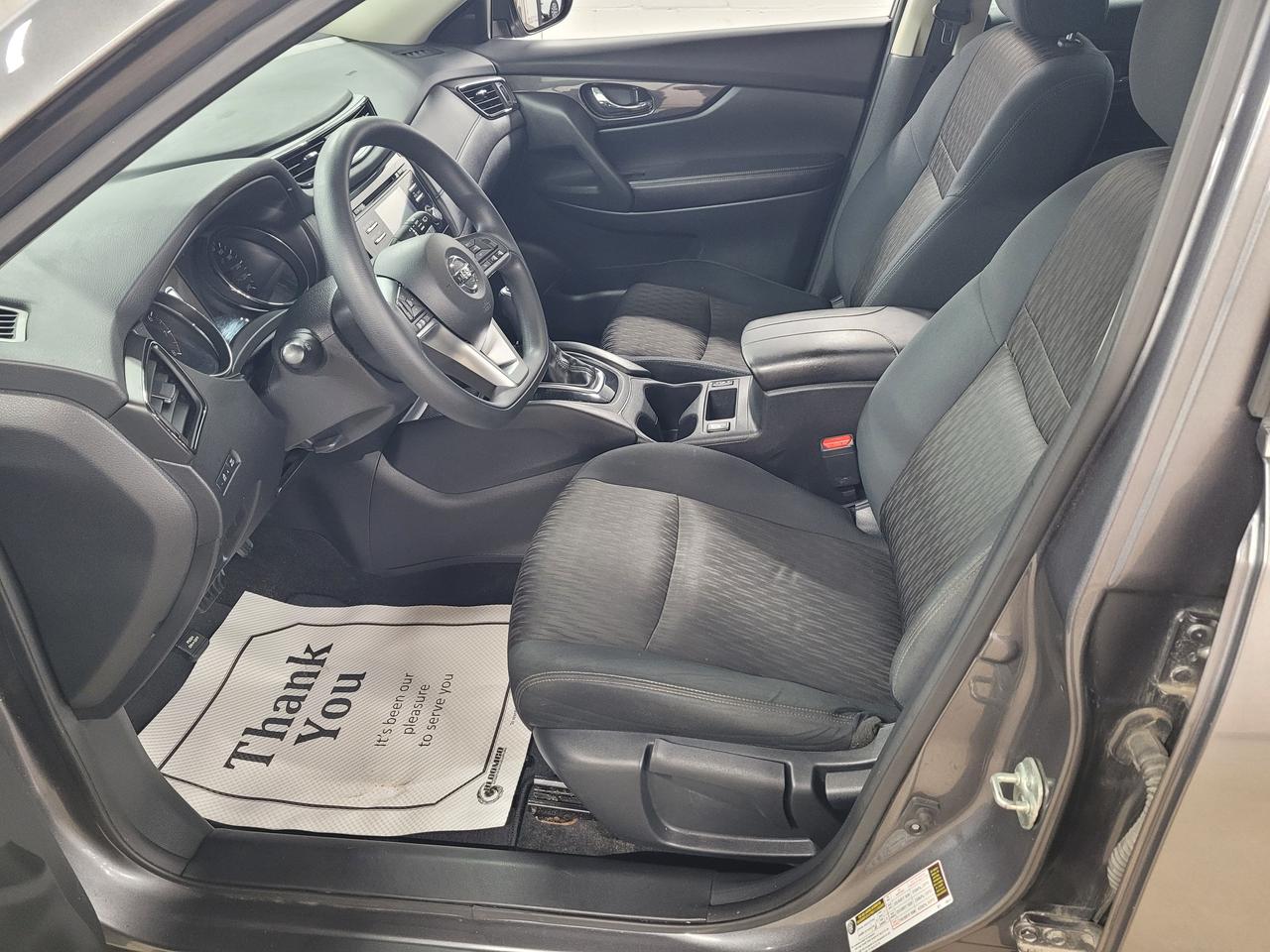 2017 Nissan Rogue S Photo8