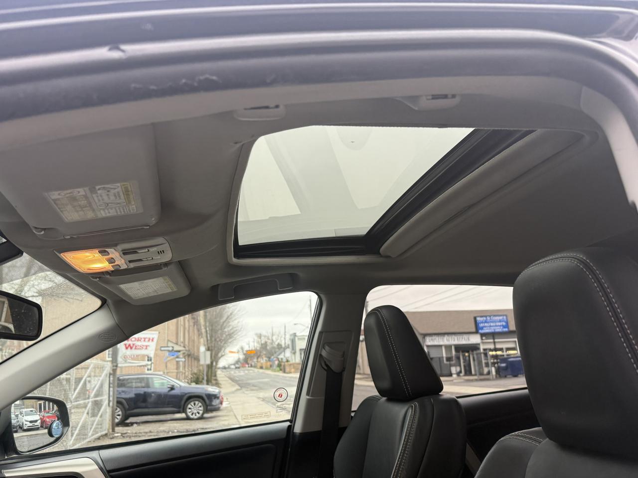 2015 Toyota RAV4 LIMITED  Photo