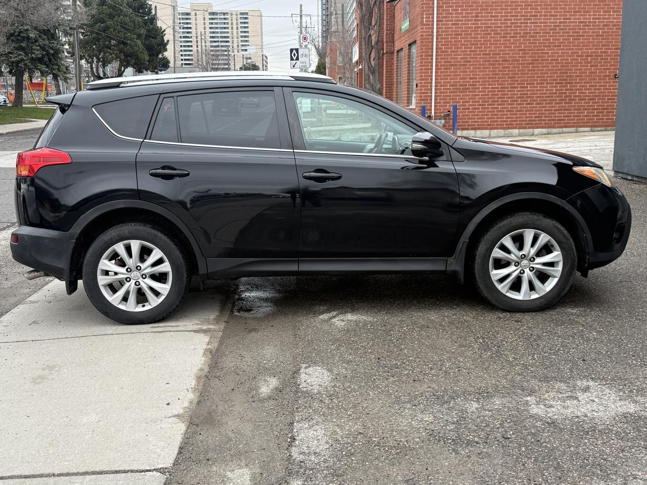 2015 Toyota RAV4 LIMITED  Photo
