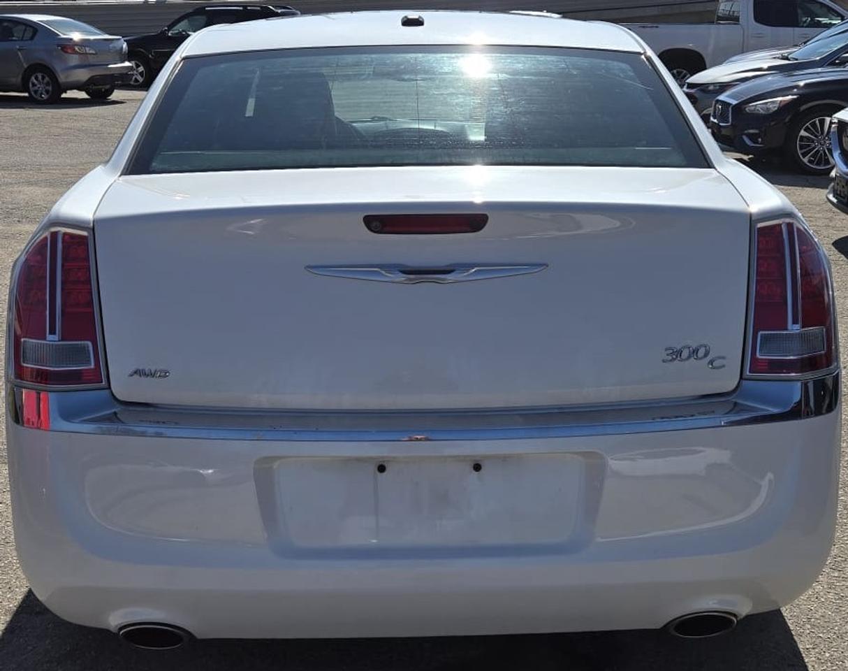 2014 Chrysler 300 300C / AWD / LEATHER / PANO ROOF / HTD HEATS Photo
