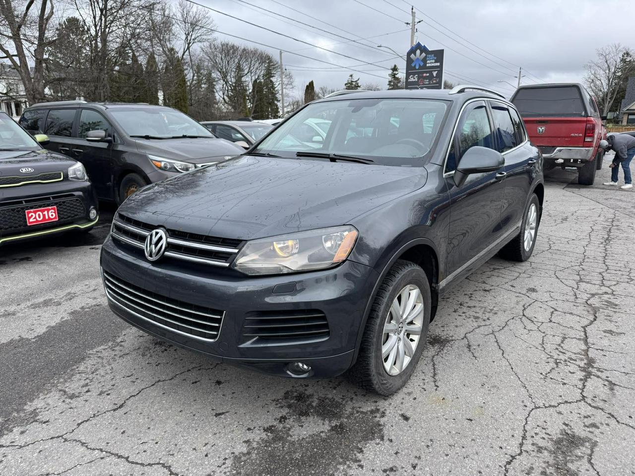 2011 Volkswagen Touareg Comfortline Photo2