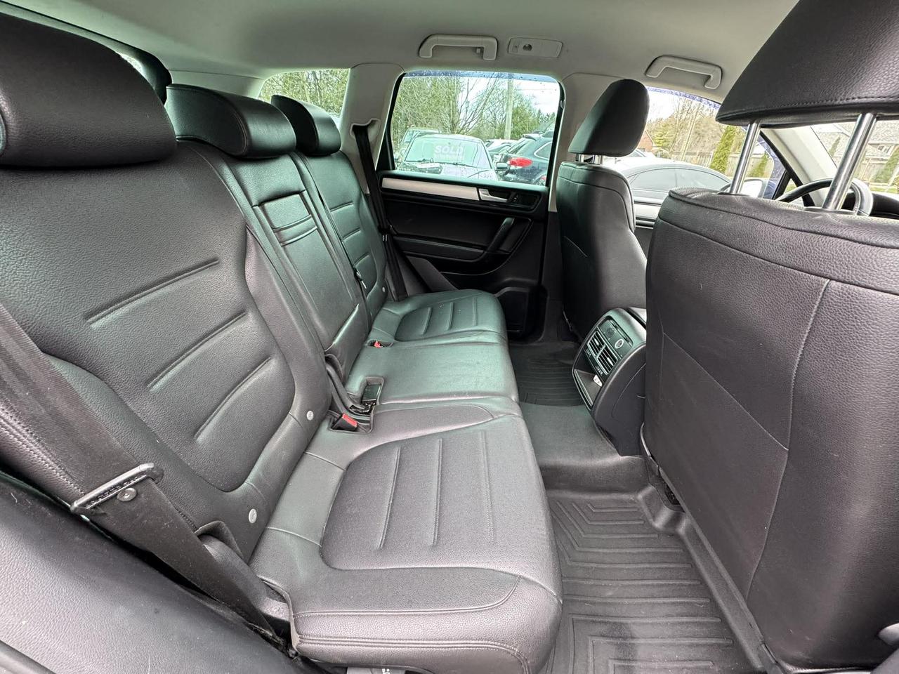 2011 Volkswagen Touareg Comfortline Photo