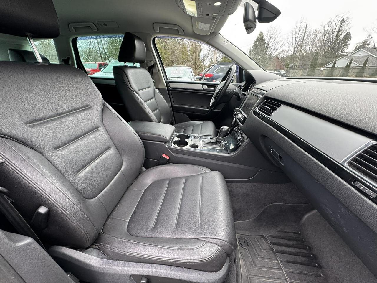 2011 Volkswagen Touareg Comfortline Photo