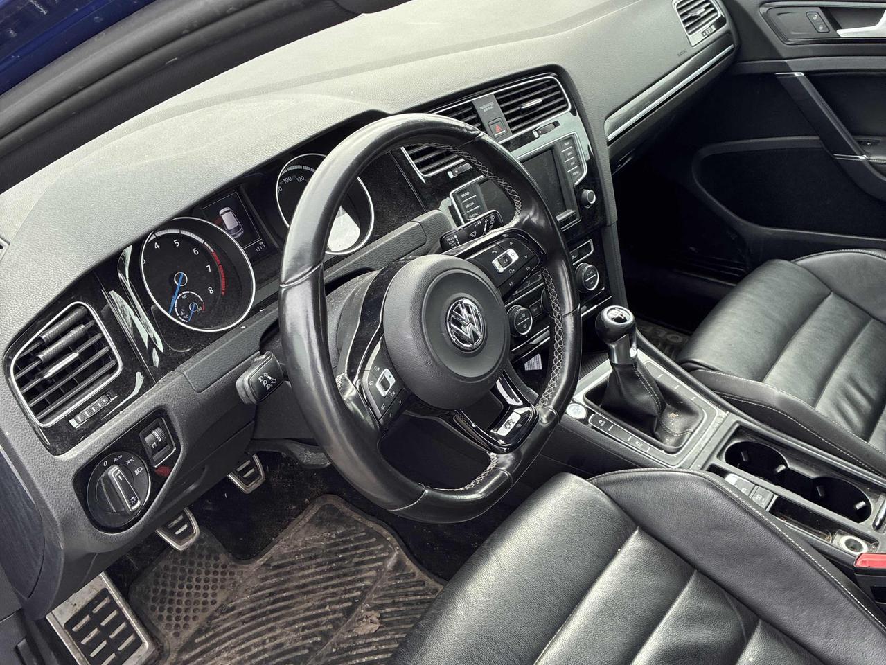 2016 Volkswagen Golf R GOLF R!! 6-SPD MANUAL, LEATHER, FENDER AUDIO! Photo31
