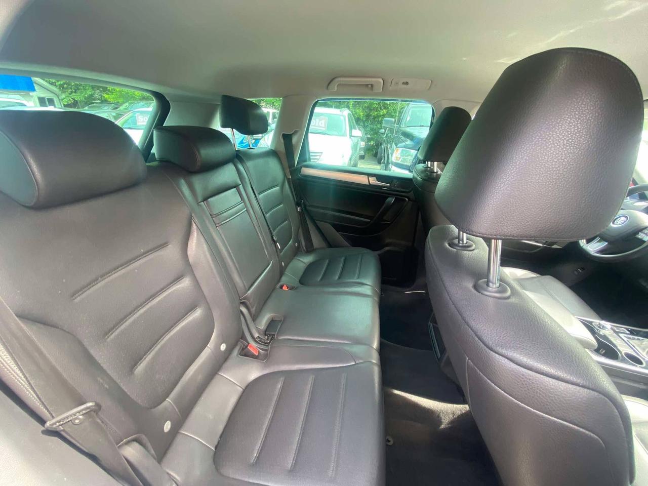 2011 Volkswagen Touareg Comfortline Photo