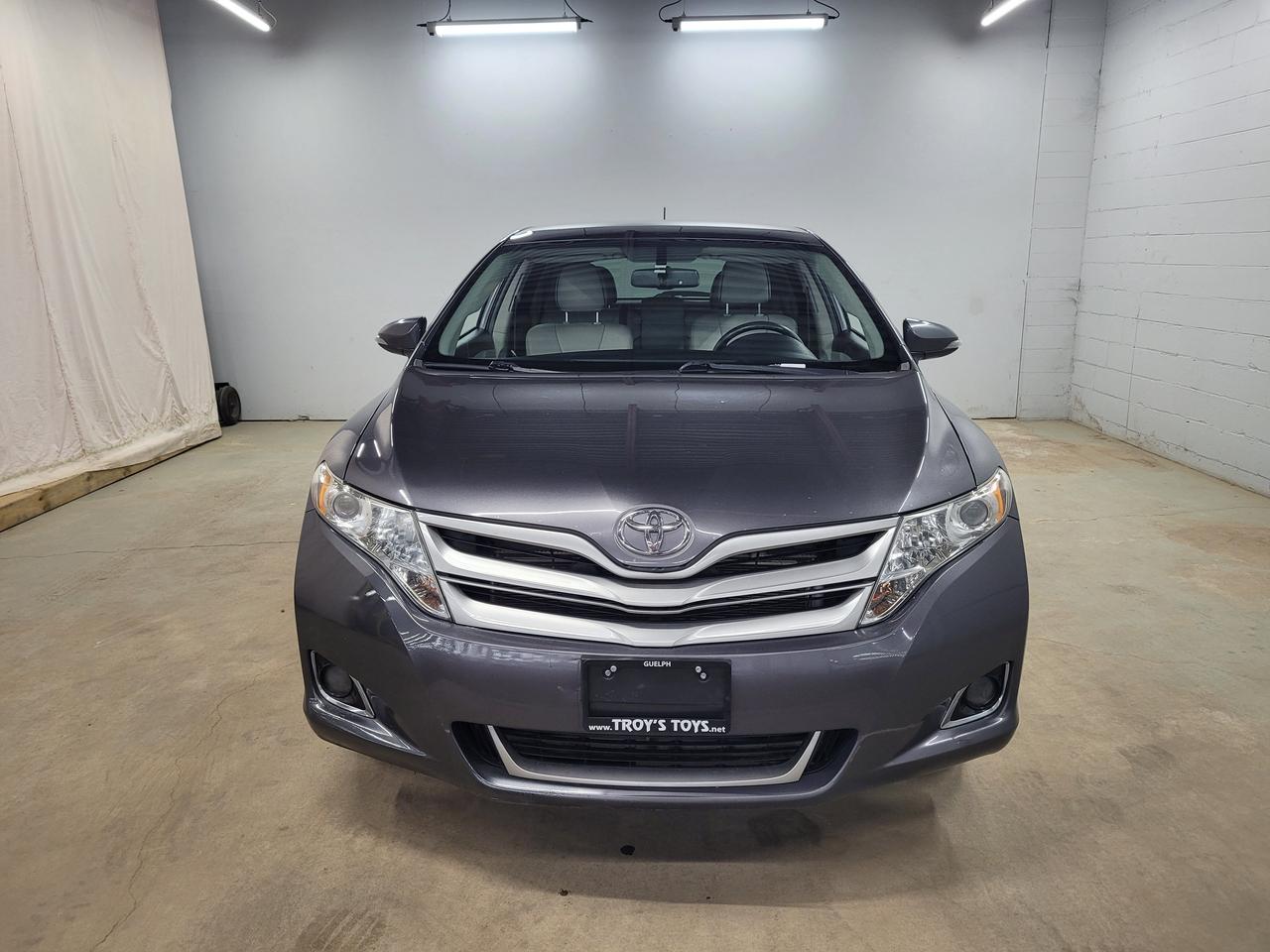 2016 Toyota Venza XLE Photo1