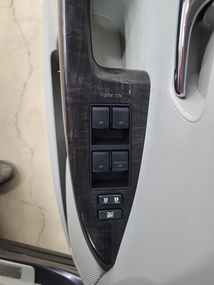 2016 Toyota Venza XLE Photo