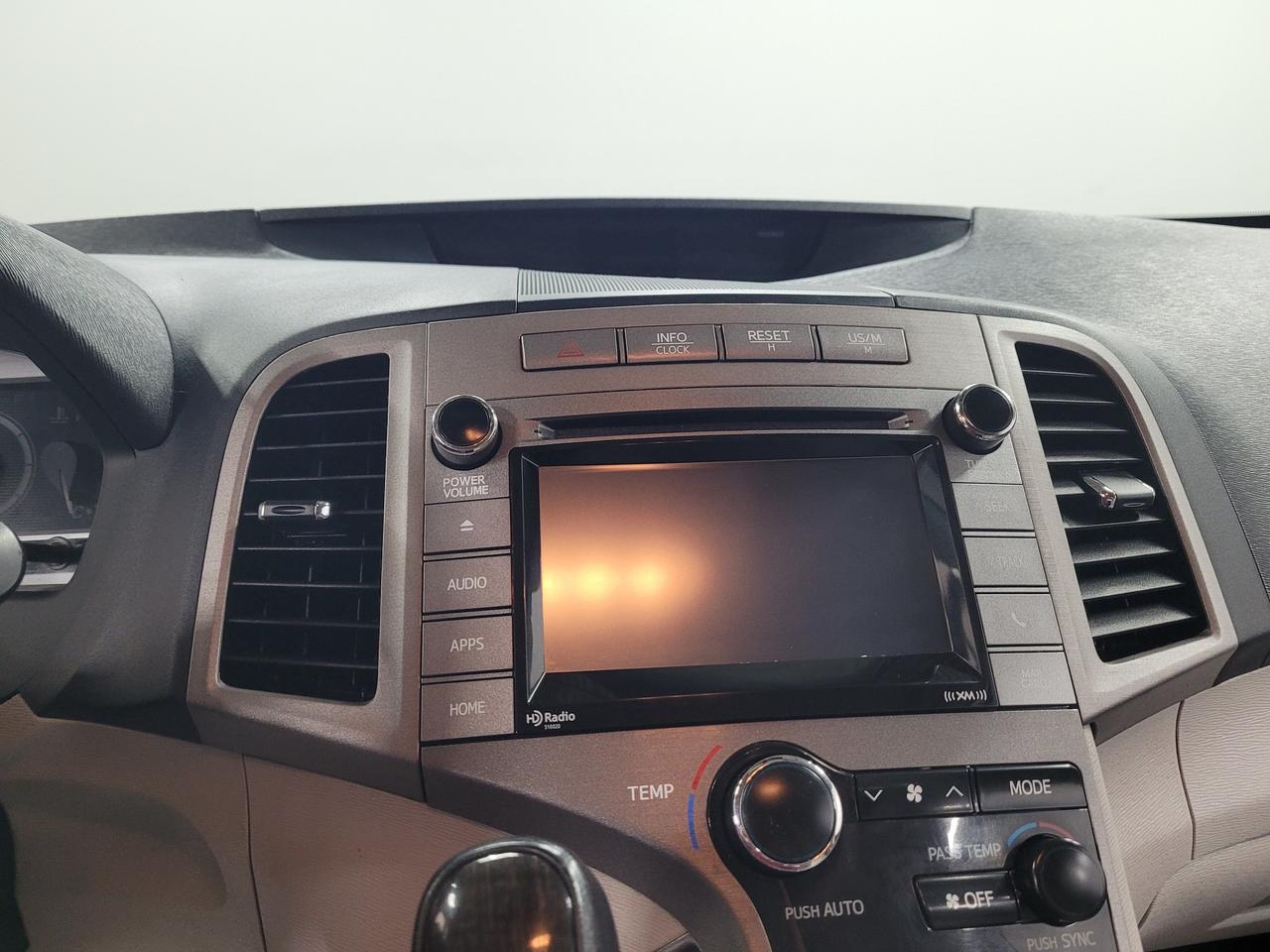 2016 Toyota Venza XLE Photo