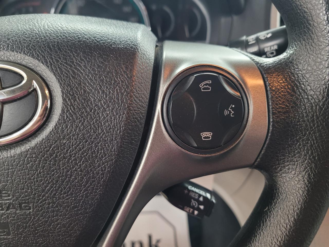 2016 Toyota Venza XLE Photo