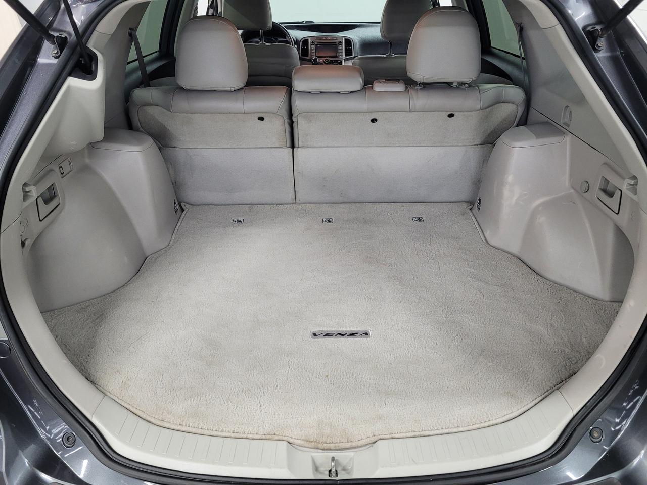 2016 Toyota Venza XLE | CLEAN CARFAX | AWD | DUAL CLIMATE CONTROL Photo26