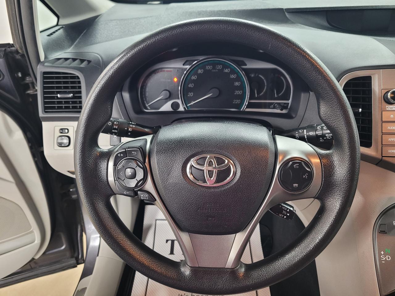 2016 Toyota Venza XLE | CLEAN CARFAX | AWD | DUAL CLIMATE CONTROL Photo14