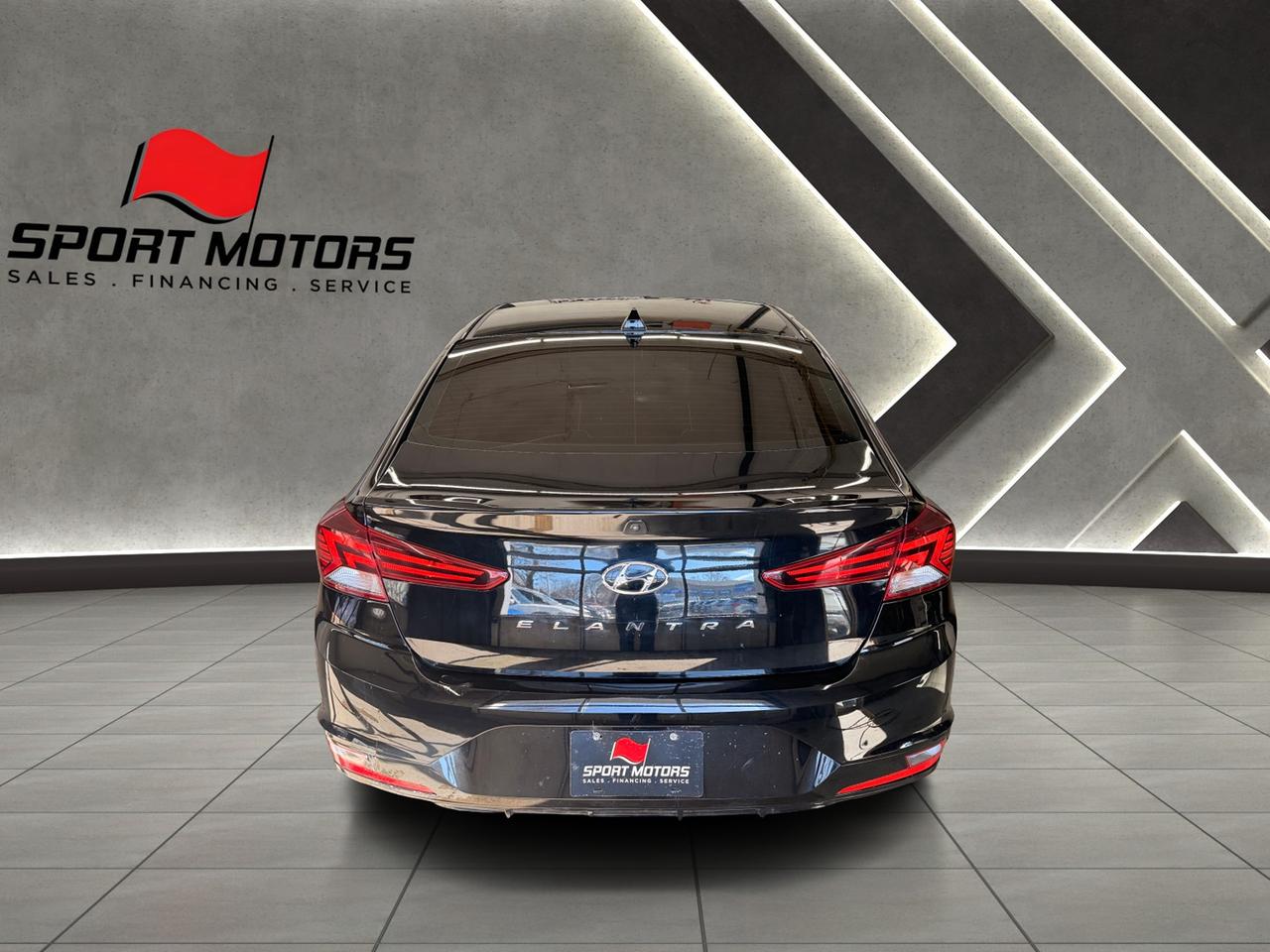 2020 Hyundai Elantra Preferred w/Sun & Safety+New Tires+CLEAN CARFAX++ Photo