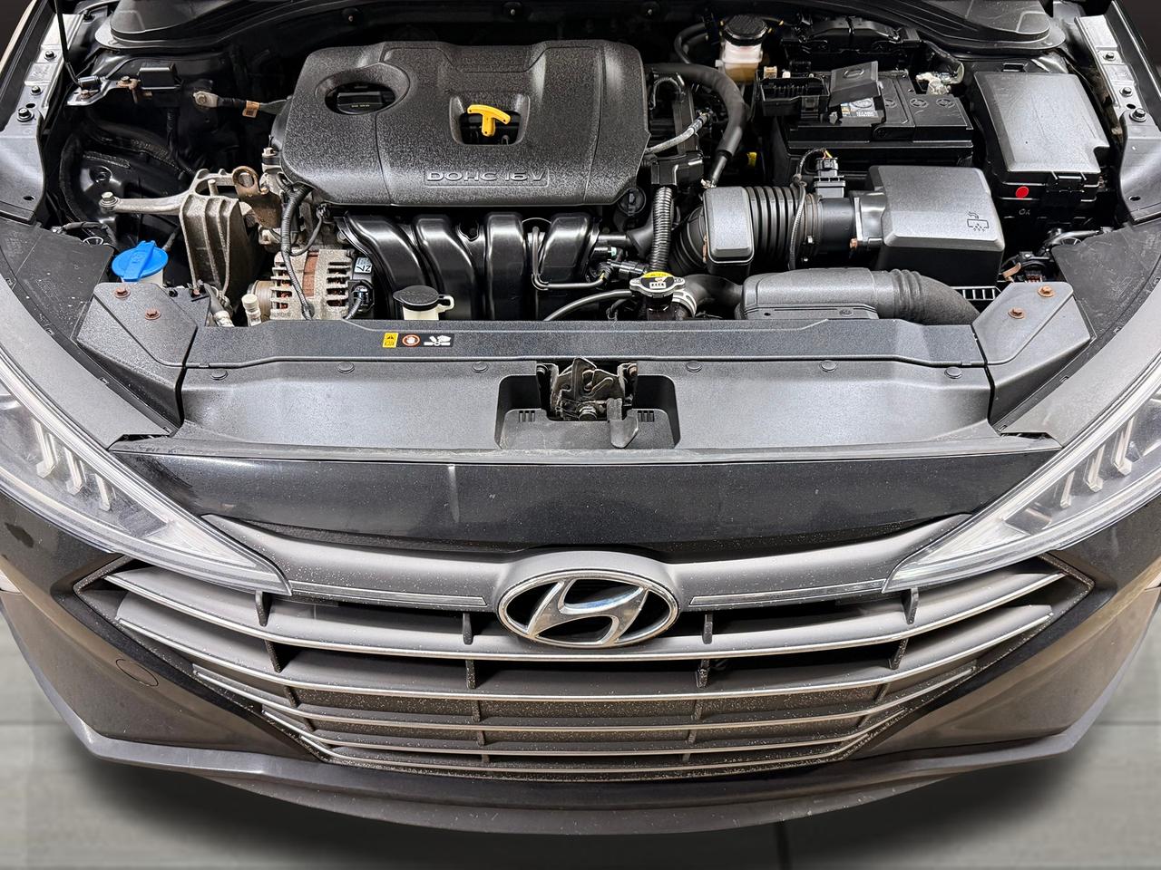 2020 Hyundai Elantra Preferred w/Sun & Safety+New Tires+CLEAN CARFAX++ Photo