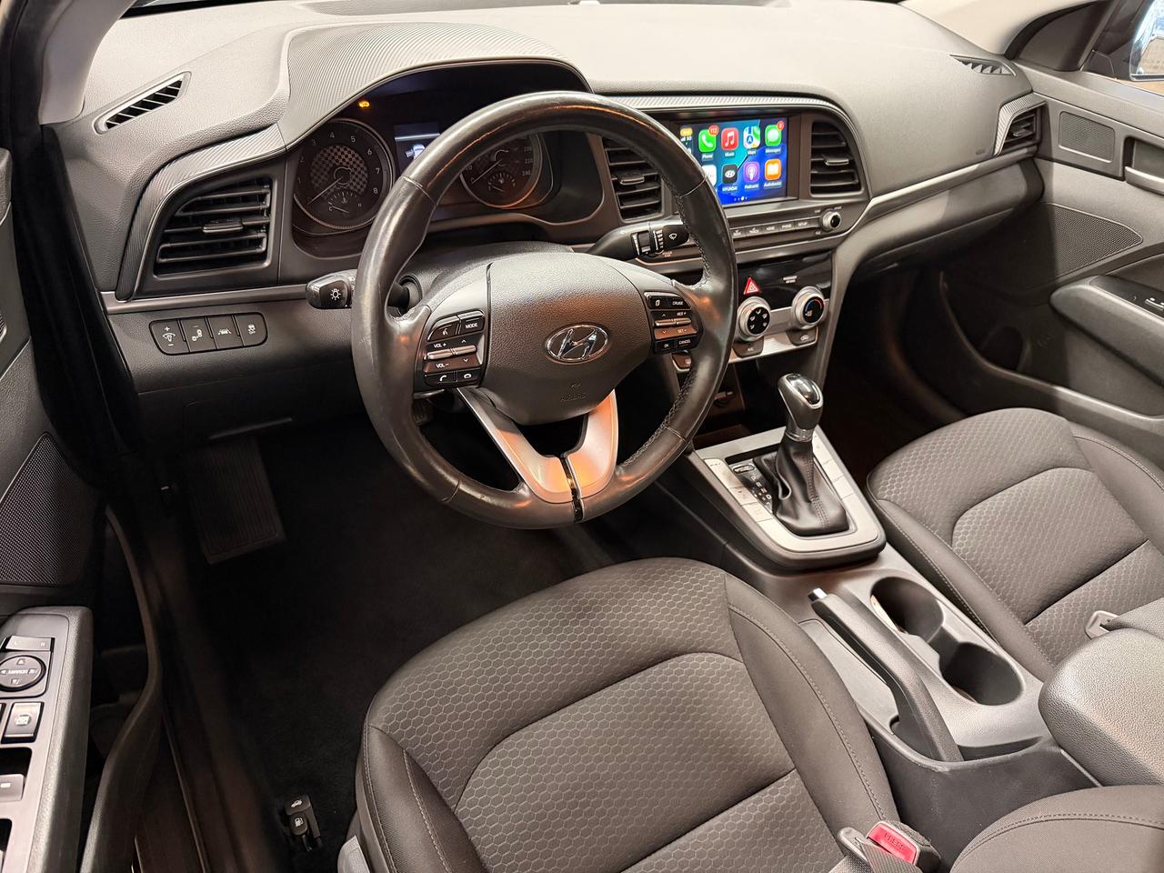 2020 Hyundai Elantra Preferred w/Sun & Safety+New Tires+CLEAN CARFAX++ Photo