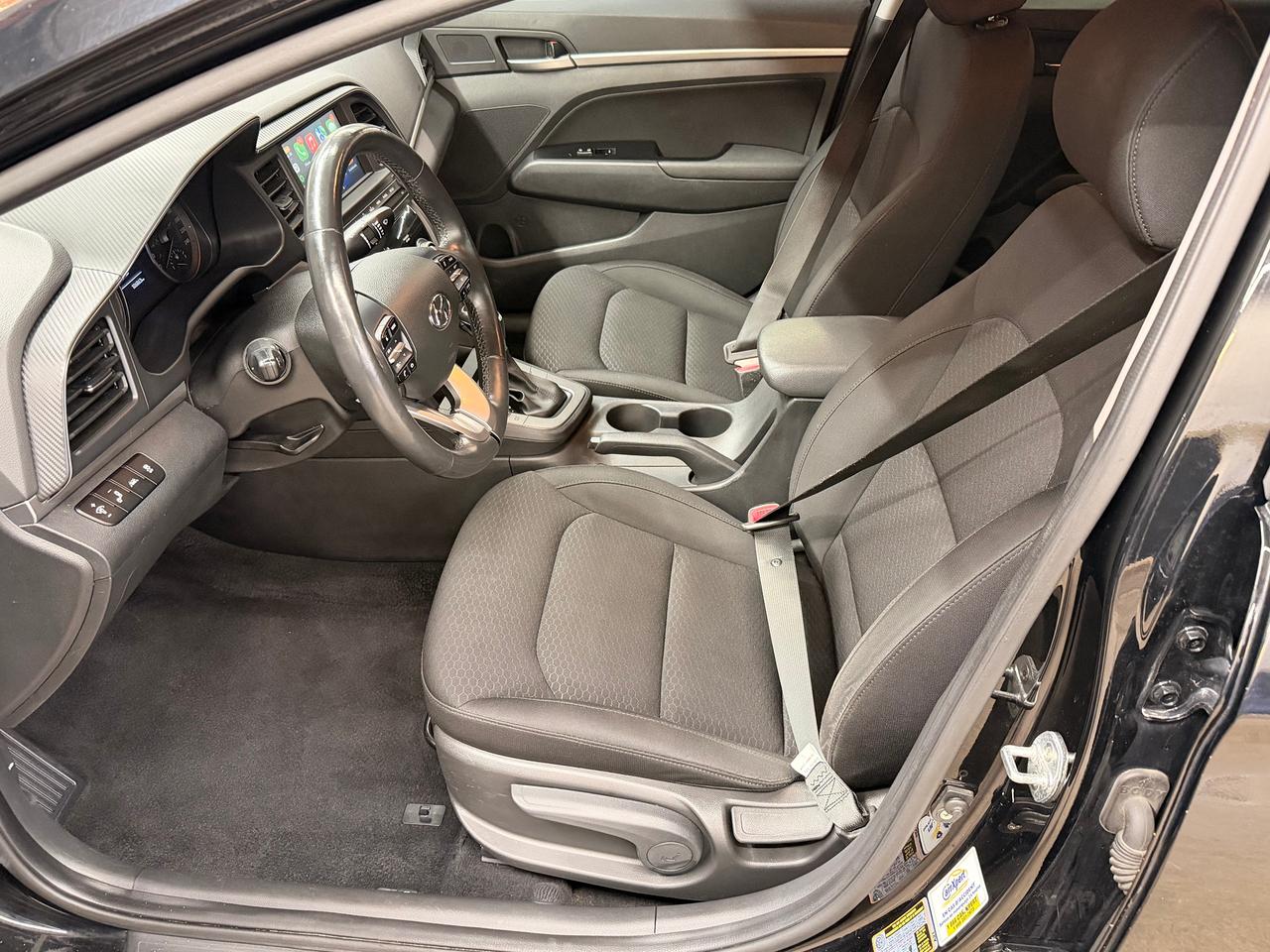 2020 Hyundai Elantra Preferred w/Sun & Safety+New Tires+CLEAN CARFAX++ Photo